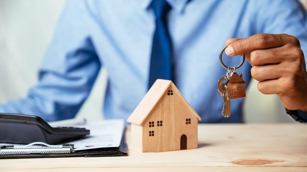 Venta entre particulares vs. Agencia Inmobiliaria: ¿Cuál es el riesgo real?
